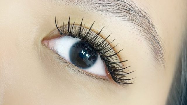 束感マツエクの人気のデザインとおすすめのコーティング剤をご紹介